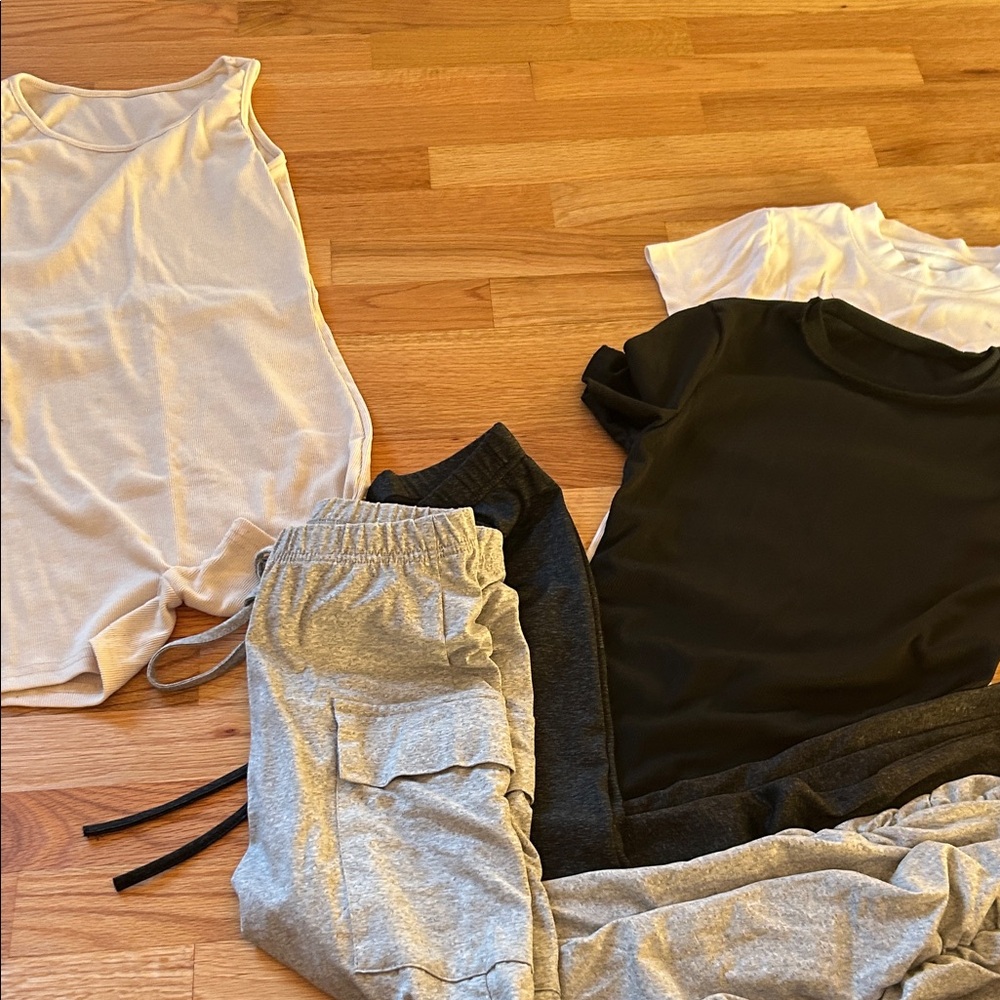 Women’s Casual Basics Bundle - XS